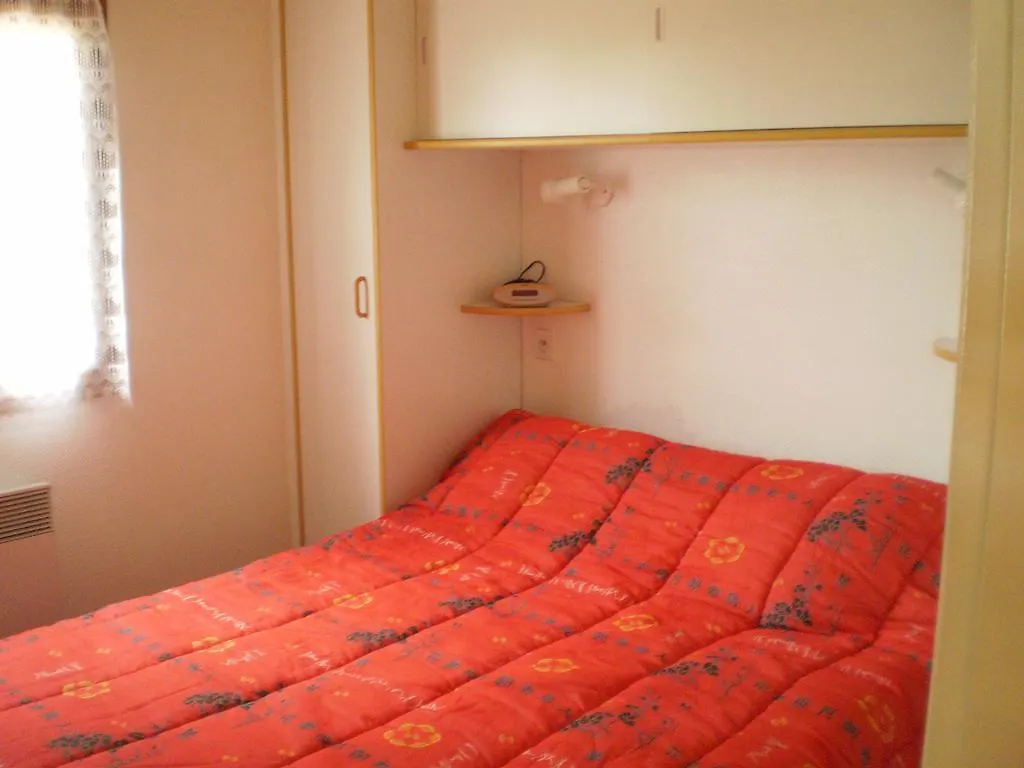 Holiday home Gite Les Roziers Montmurat France