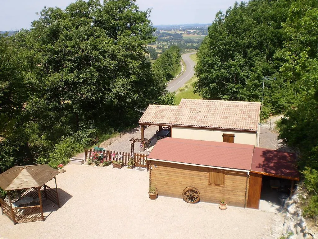 Gite Les Roziers Montmurat 0*,  France